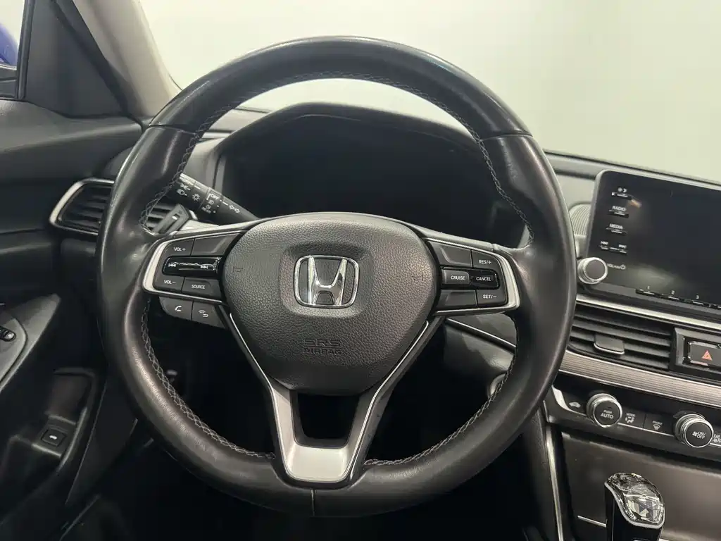 Honda Accord 2018 — фото 10