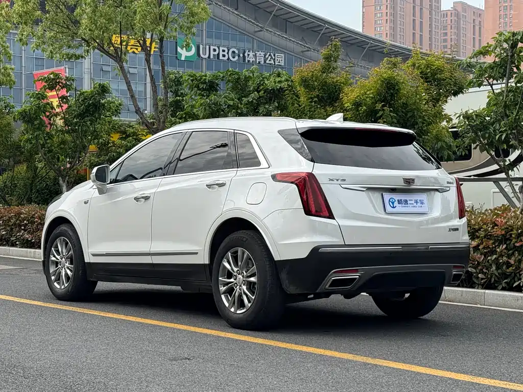 Cadillac XT5 2022 — фото 6