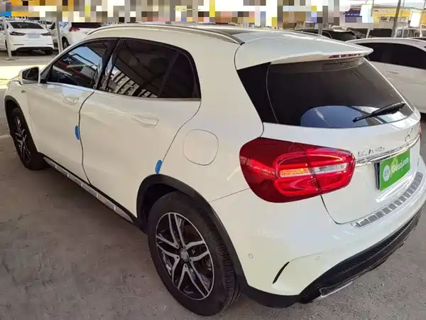 Mercedes-Benz GLA 2016