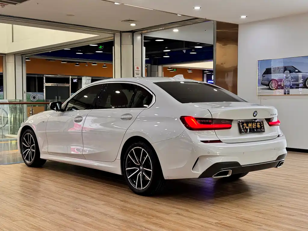 BMW 3 Series 2021
