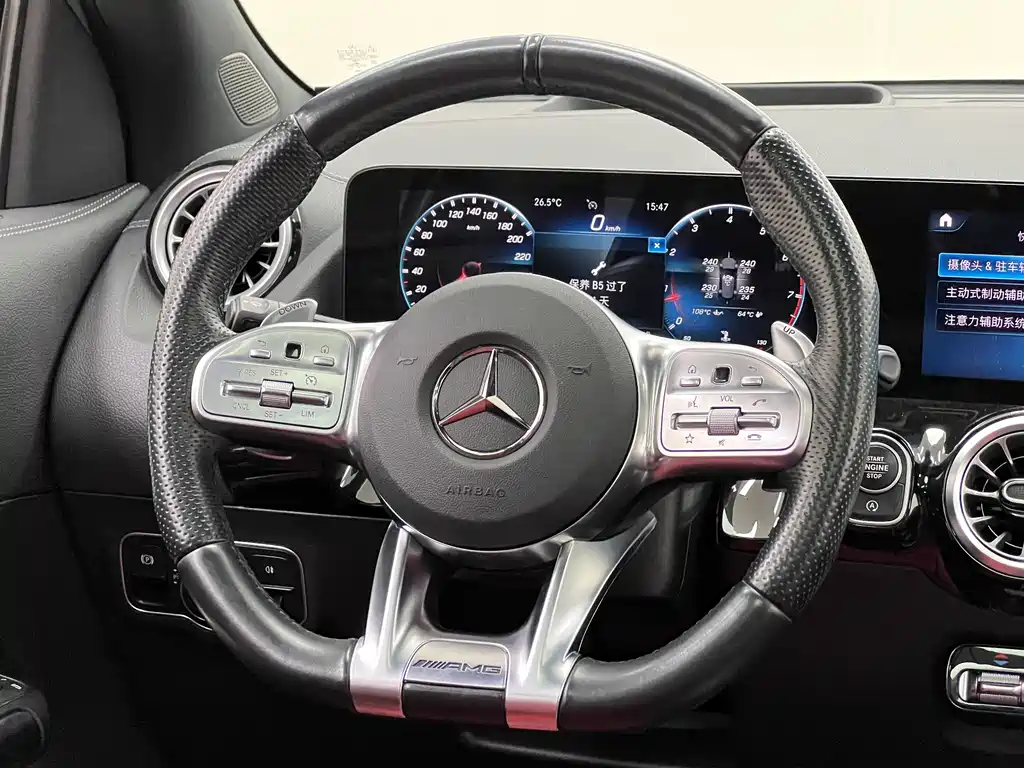 Mercedes-Benz GLA AMG 2022 — фото 30