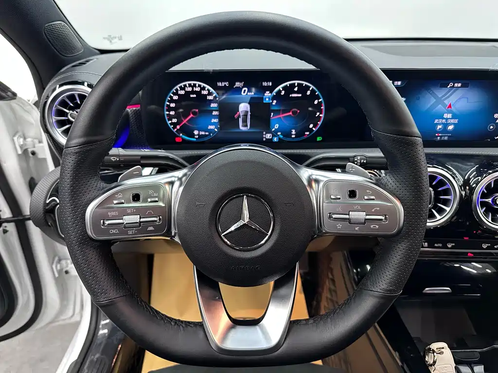 Mercedes-Benz A-Class 2023 — фото 10