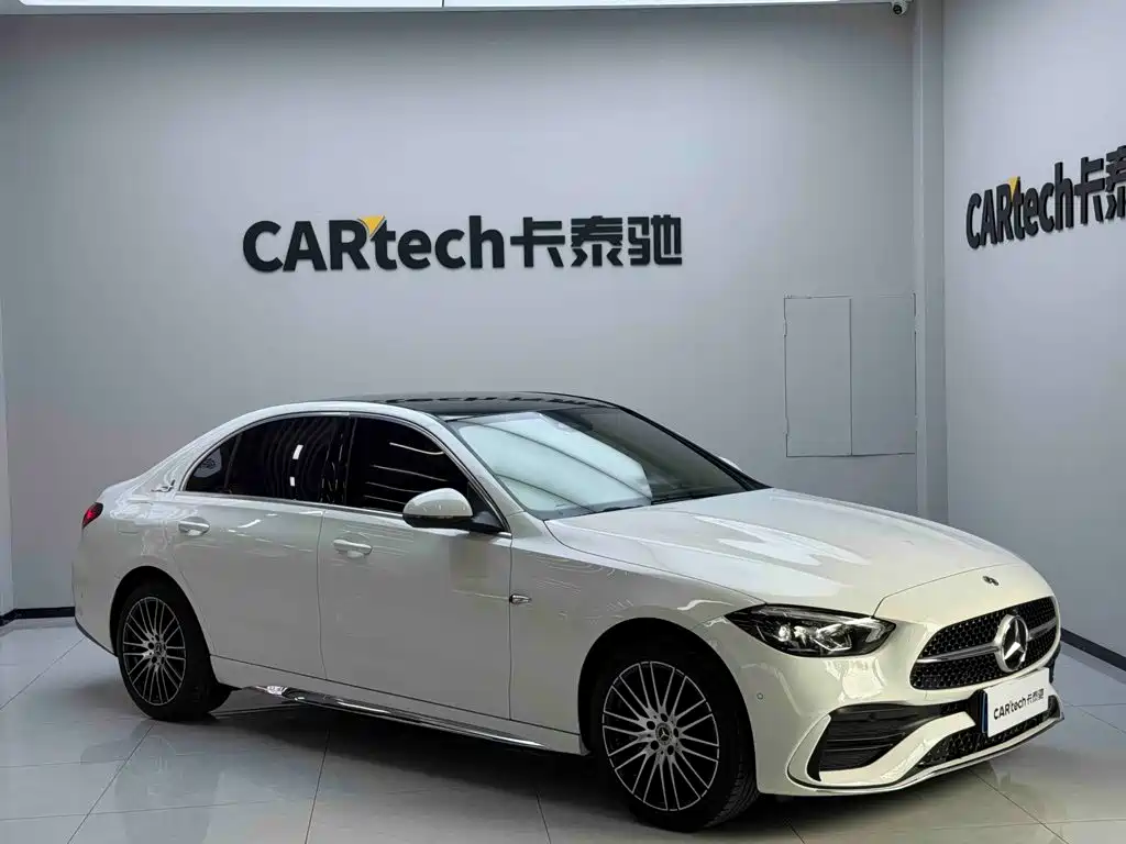 Mercedes-Benz C-Class 2025 — фото 3