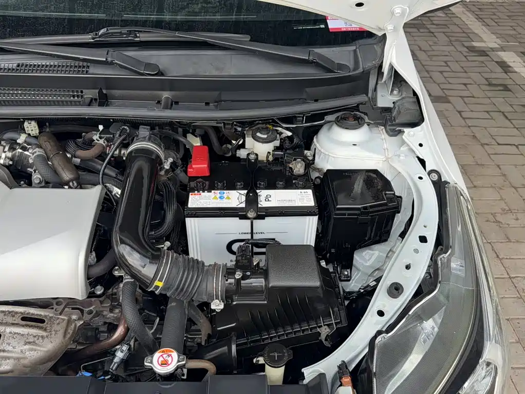 Toyota Yaris L 2019 — фото 11