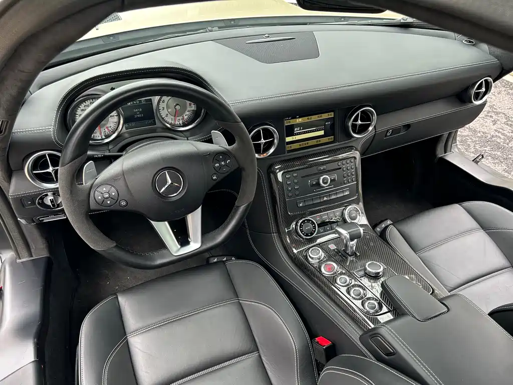 Mercedes-Benz SLS AMG 2013 — фото 12
