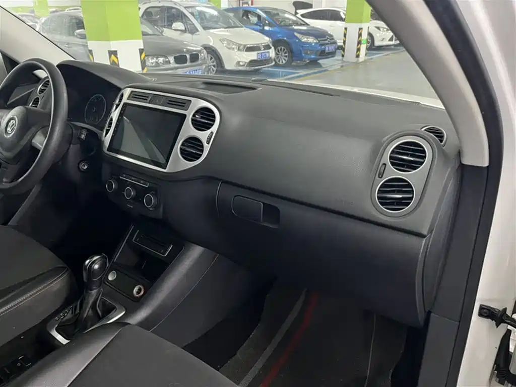 Volkswagen Tiguan 2019 — фото 15