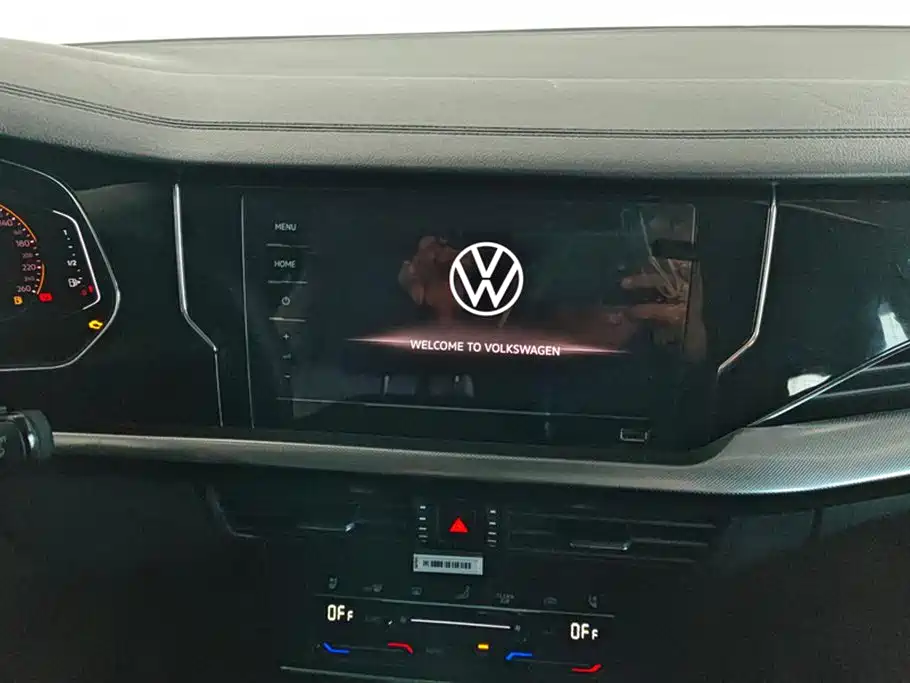 Volkswagen Passat 2024 — фото 13