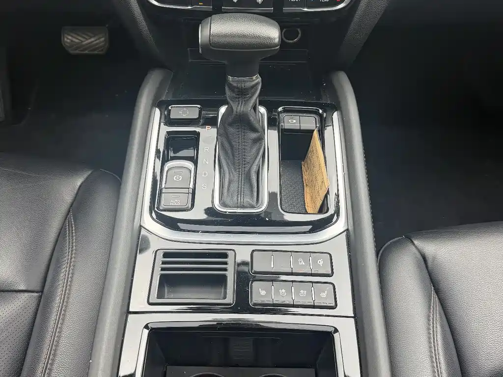 GAC Motor Trumpchi GS8 2019 — фото 19