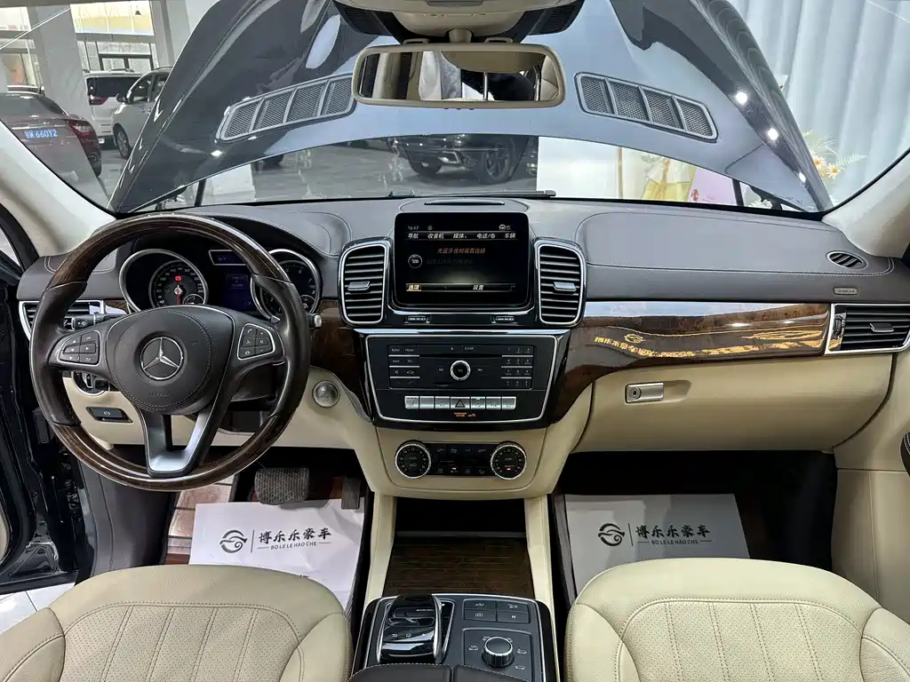 Mercedes-Benz GLS 2017 — фото 6