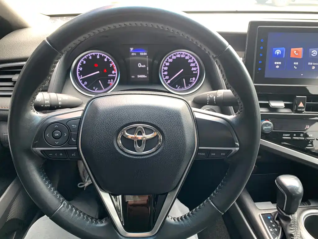 Toyota Camry 2022 — фото 12