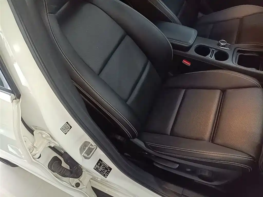 Mercedes-Benz GLA 2017 — фото 25