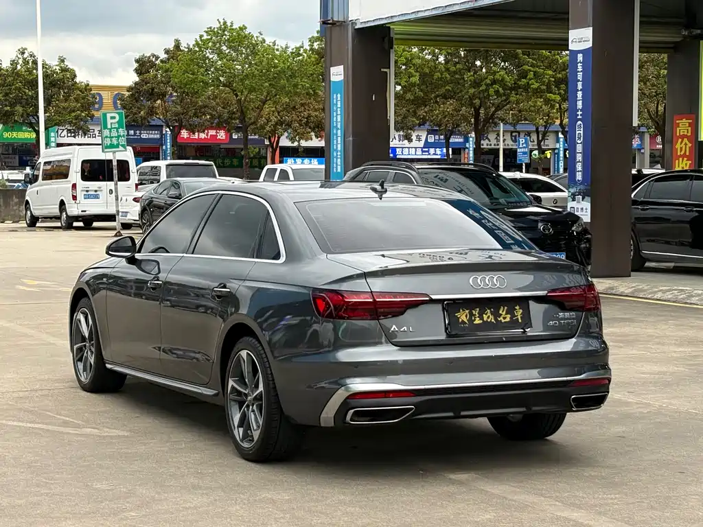 Audi A4L 2021 — фото 19