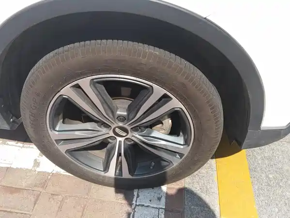 Geely Boyue 2022