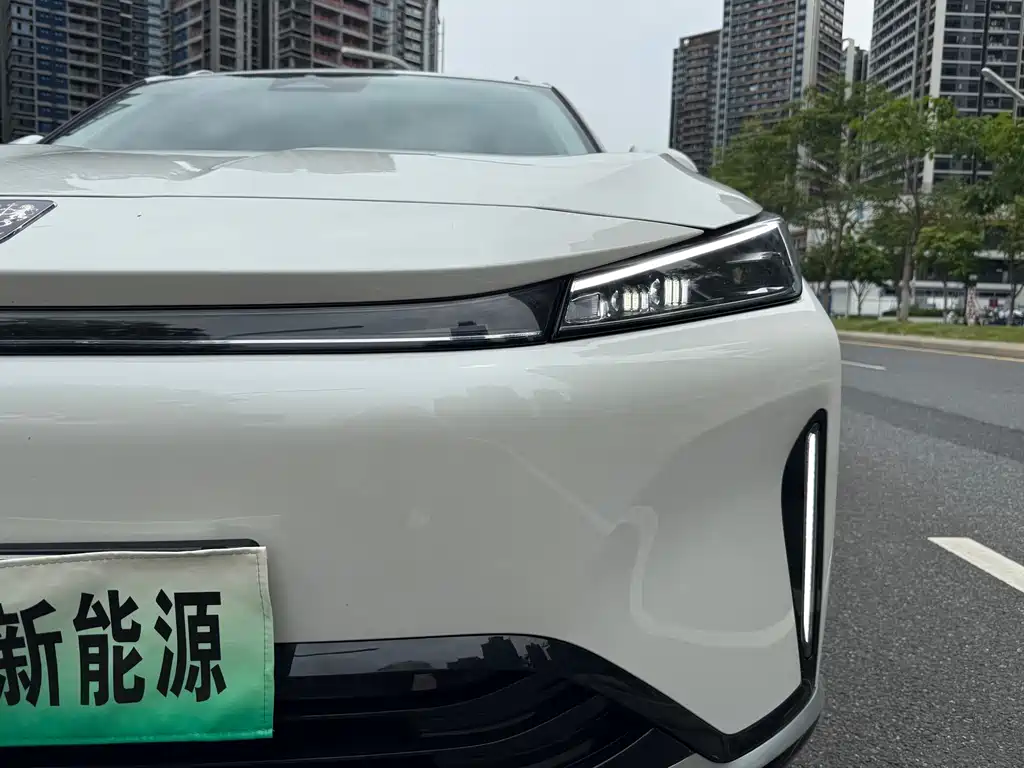 Roewe D5X DMH 2024 — фото 18