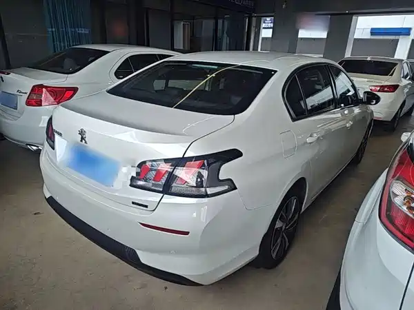 Peugeot 408 2020