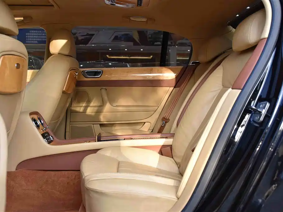 Bentley Flying Spur 2008 — фото 10