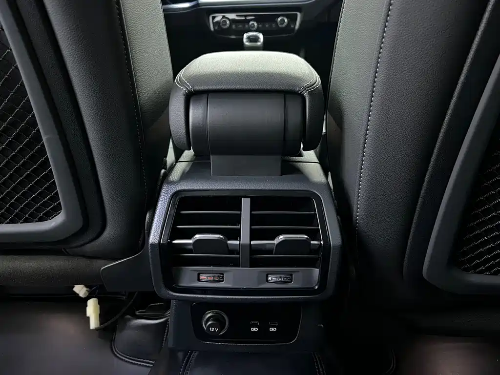 Audi Q3 2023 — фото 12