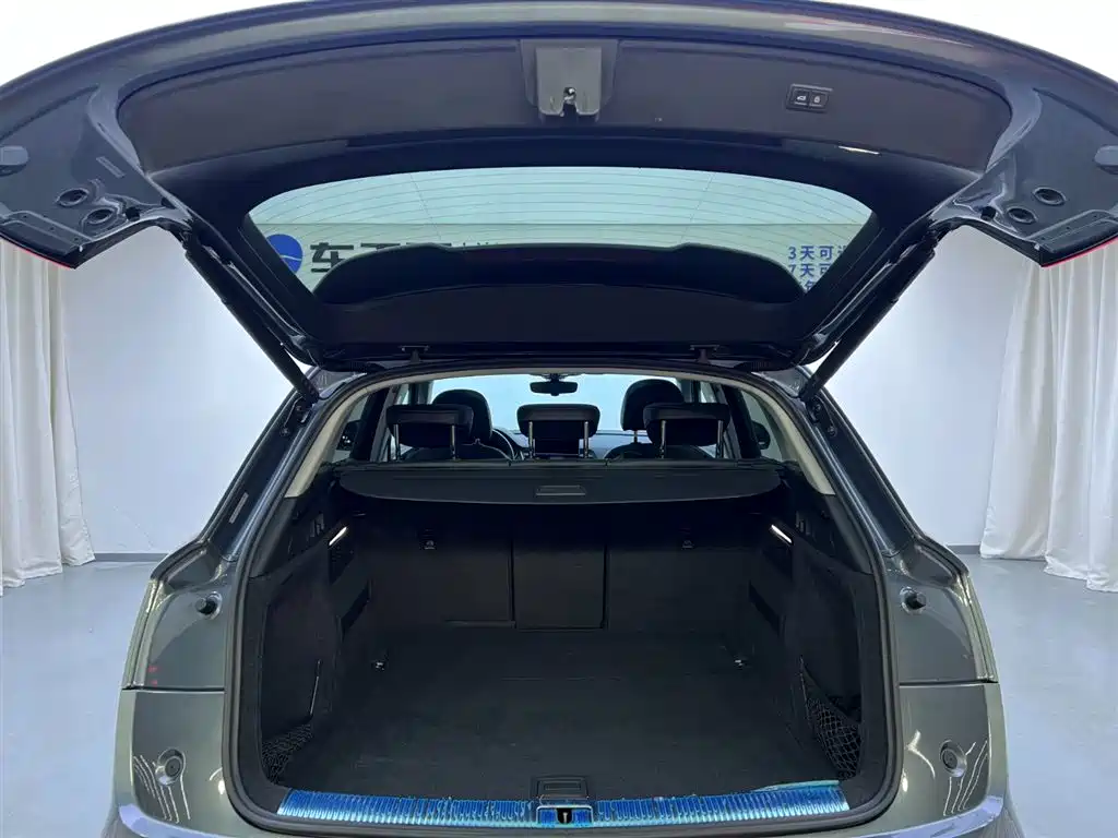 Audi Q5L 2021 — фото 25