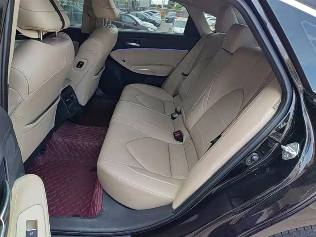 Toyota Avalon 2023 — фото 17