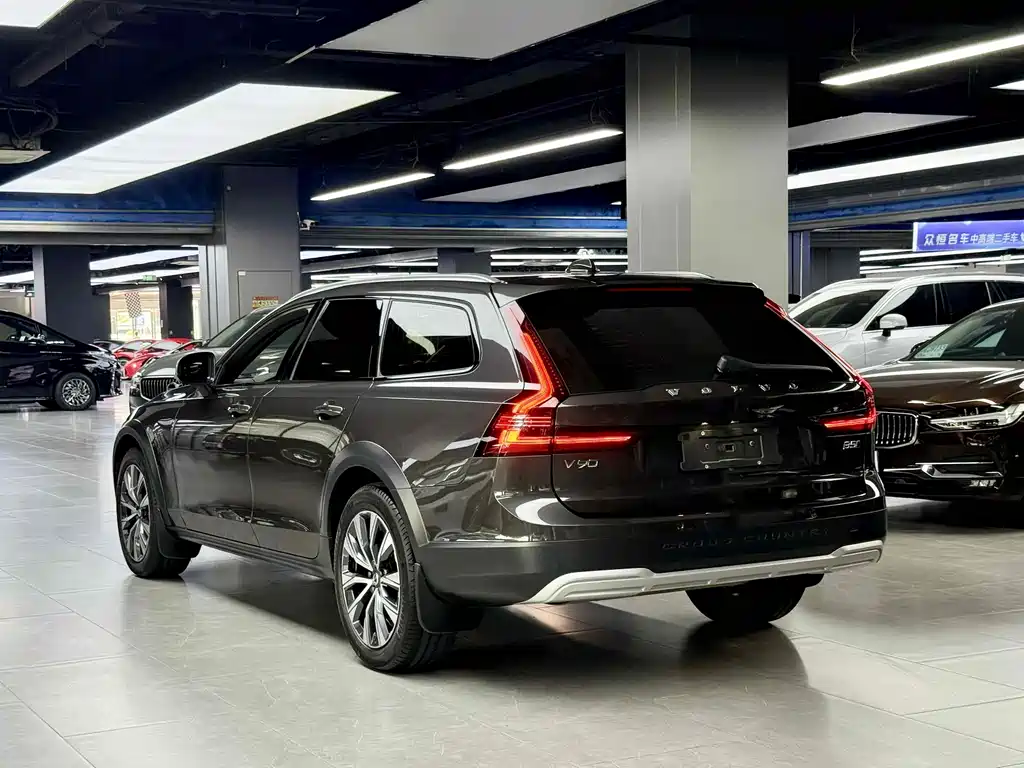 Volvo V90 2024 — фото 16