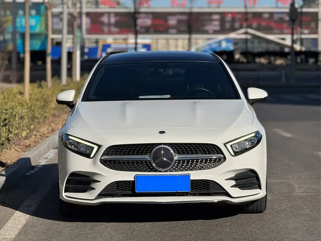 Mercedes-Benz A-Class 2023 — фото 2
