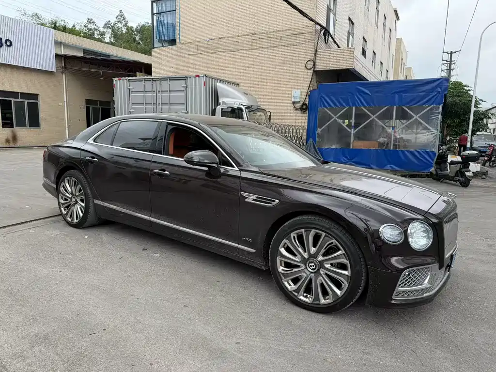 Bentley Flying Spur 2022