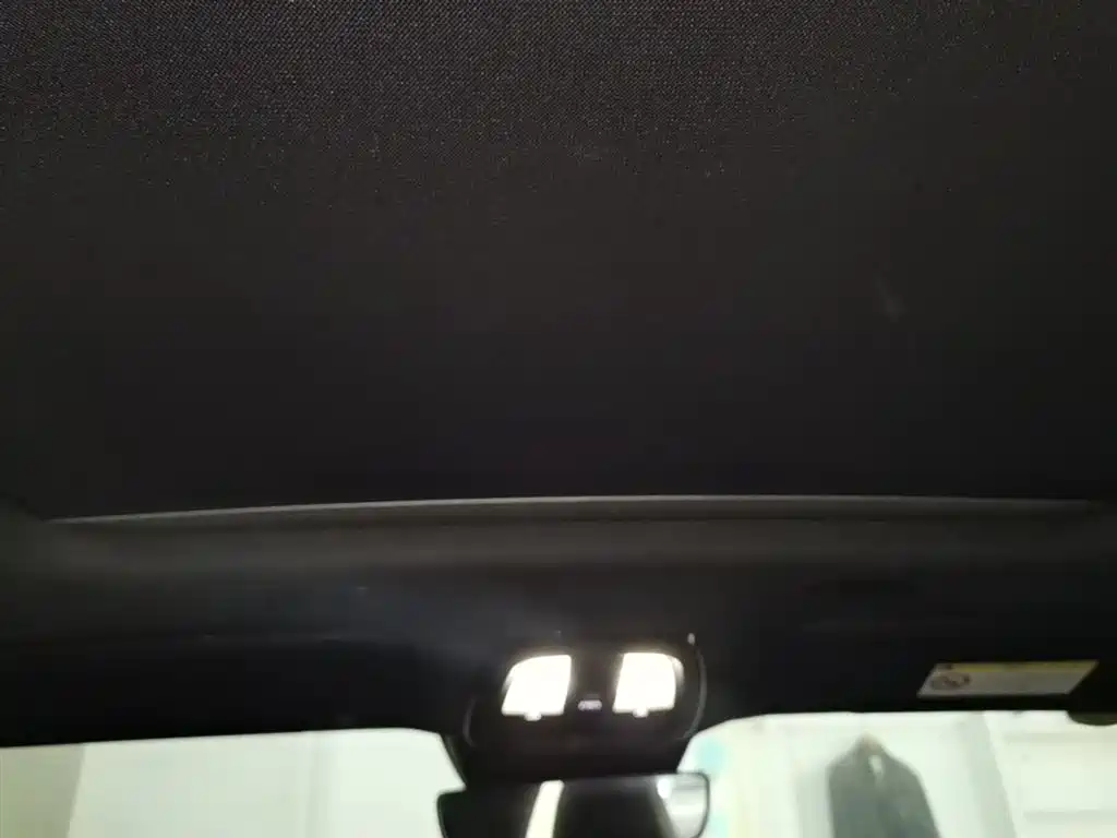 Volvo XC40 NEV 2021 — фото 25