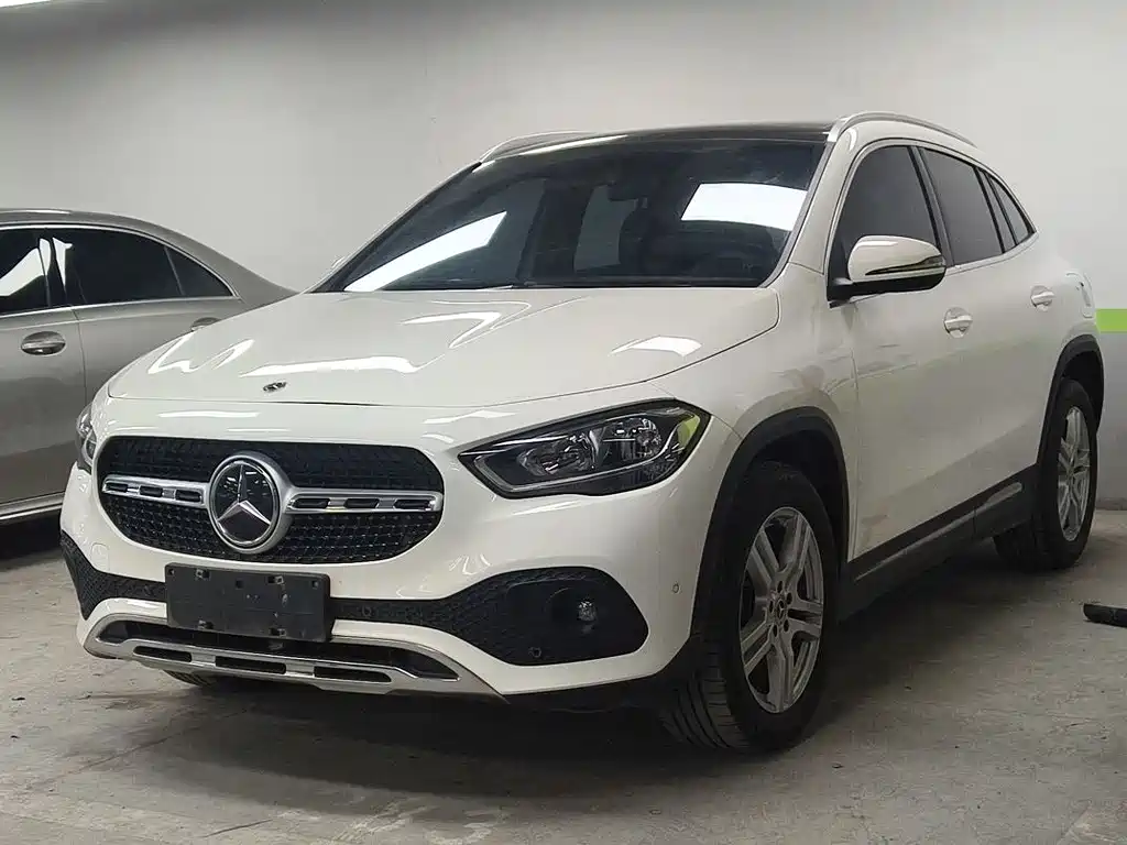 Mercedes-Benz GLA 2021