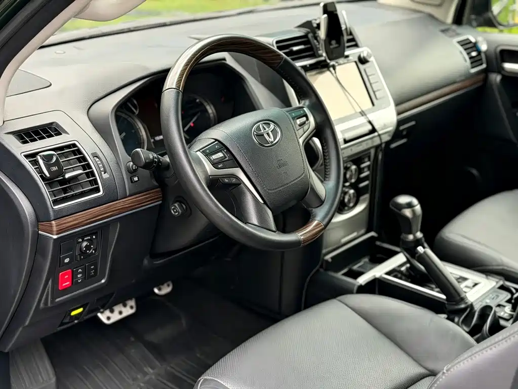 Toyota Prado 2019 — фото 5