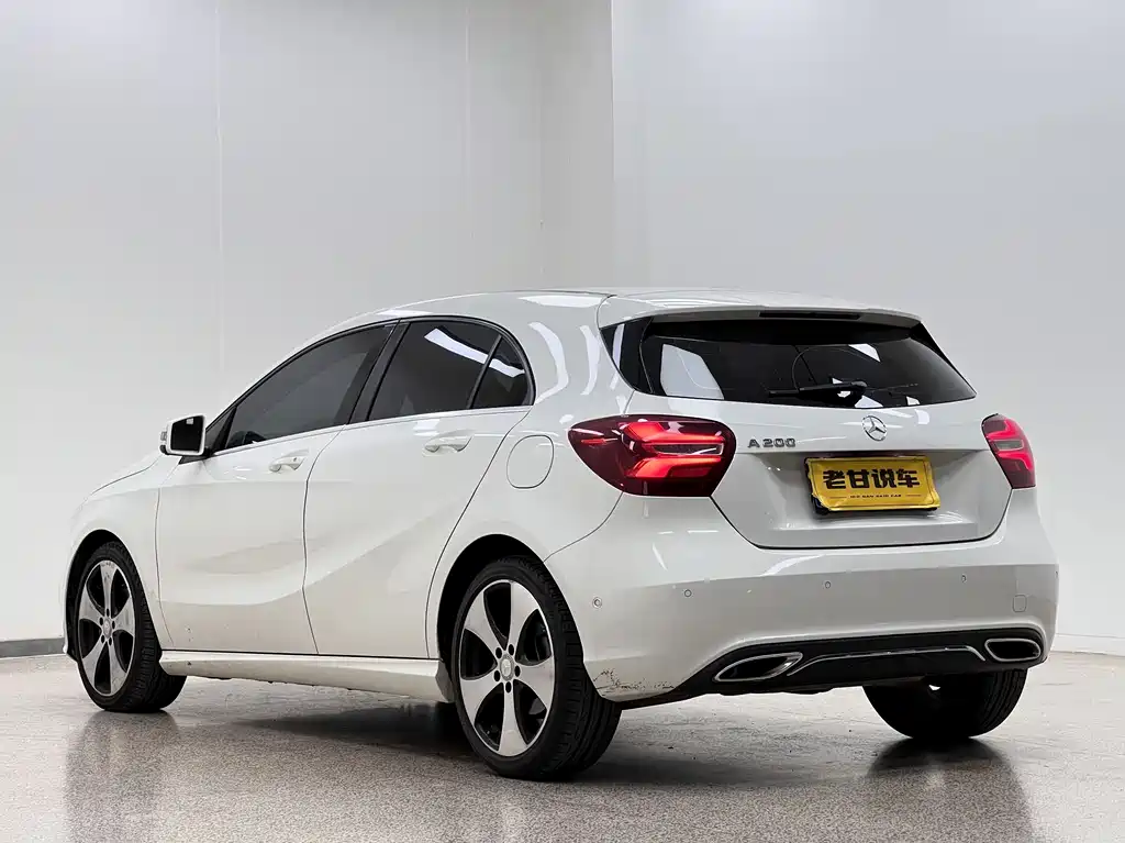 Mercedes-Benz A-Class 2017 — фото 4