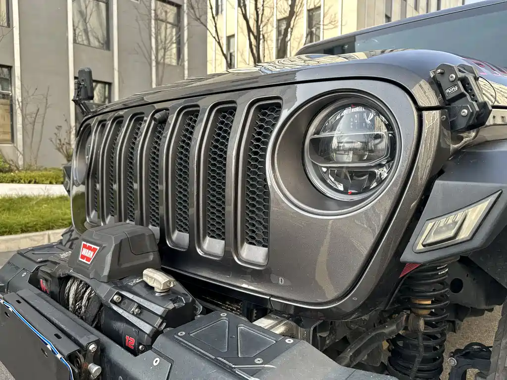 Jeep Wrangler 2022 — фото 31