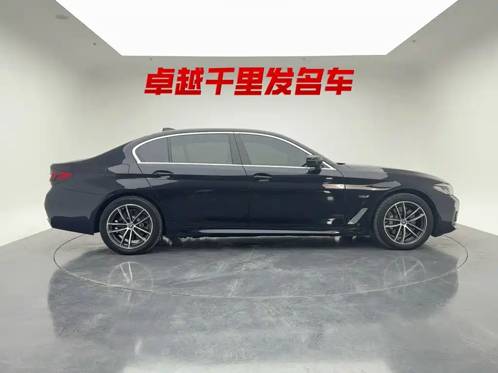 BMW 5 Series New Energy 2022 — фото 3