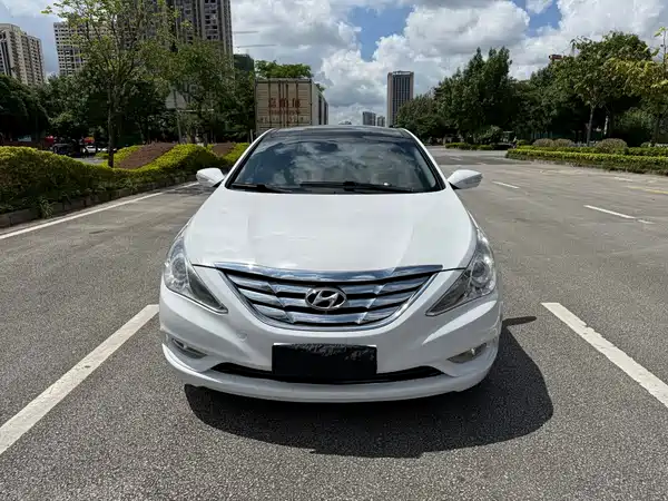 Hyundai Sonata 2012
