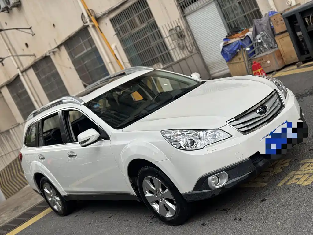 Subaru Outback 2011 — фото 2