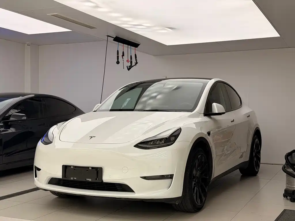 Tesla Model Y 2022 — фото 1