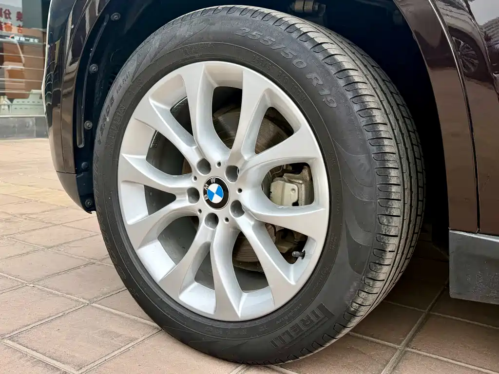BMW X5 2018 — фото 6