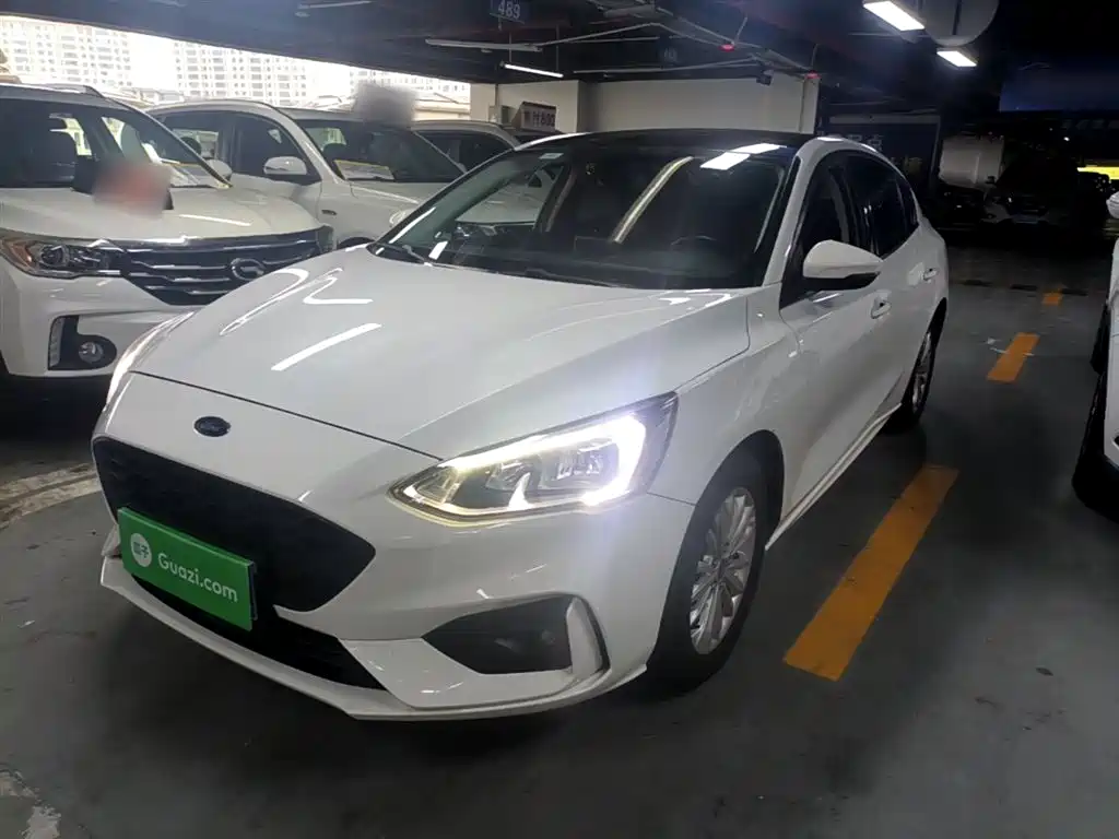 Ford Focus 2020 — фото 1