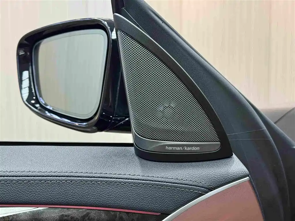 BMW 6 Series GT 2024 — фото 13