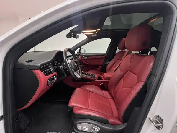 Porsche Macan 2021