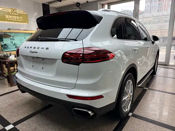 Porsche Cayenne 2016