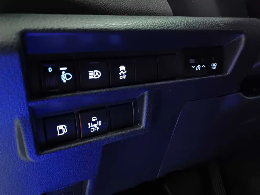 Toyota Sienna 2023 — фото 10