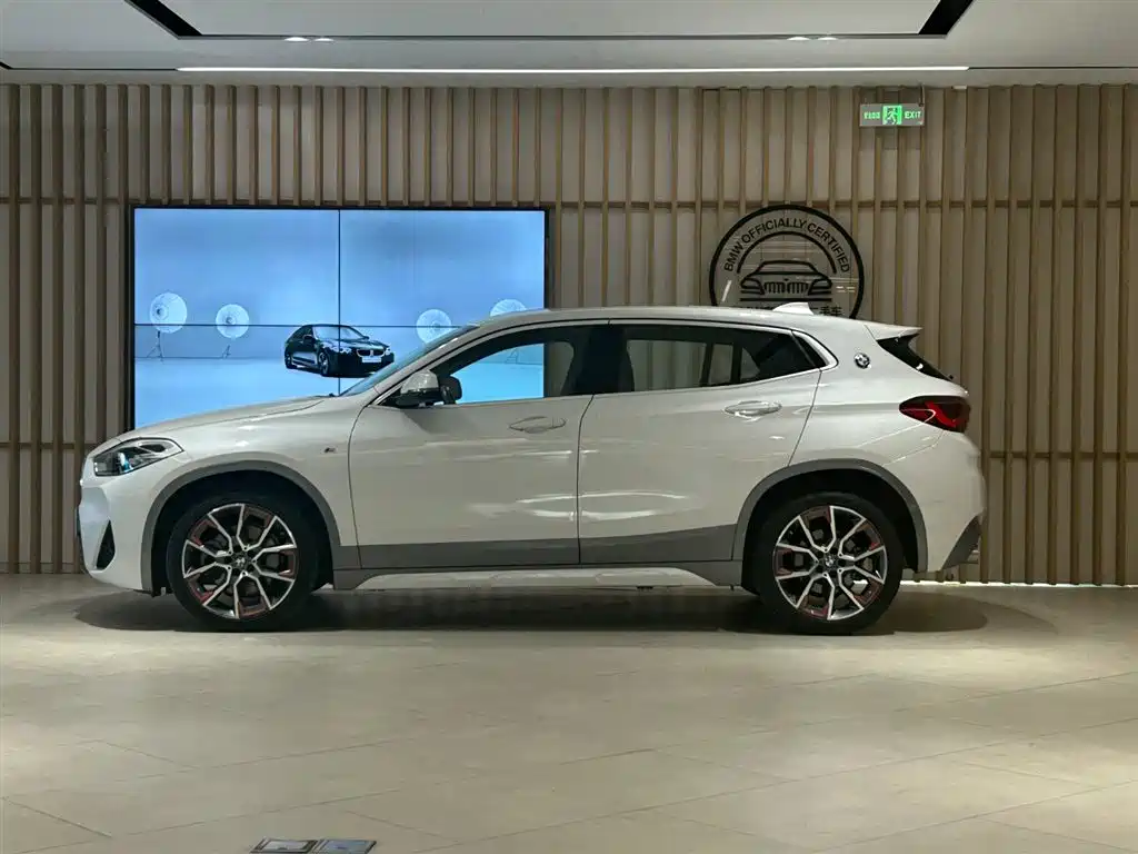 BMW X2 2022 — фото 3