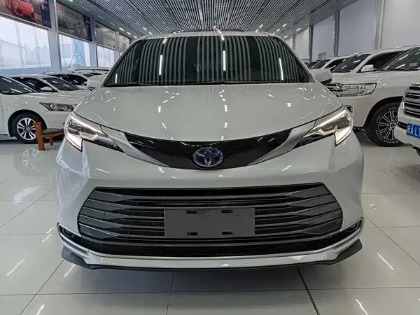 Toyota Sienna 2023