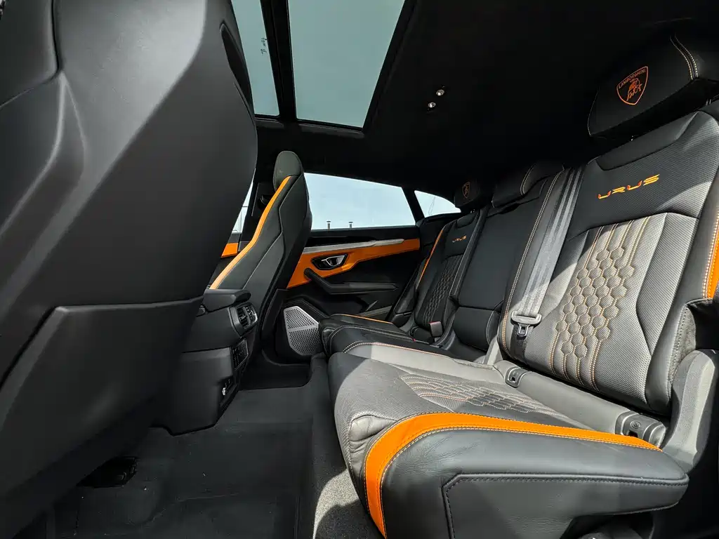 Lamborghini Urus 2023 — фото 13