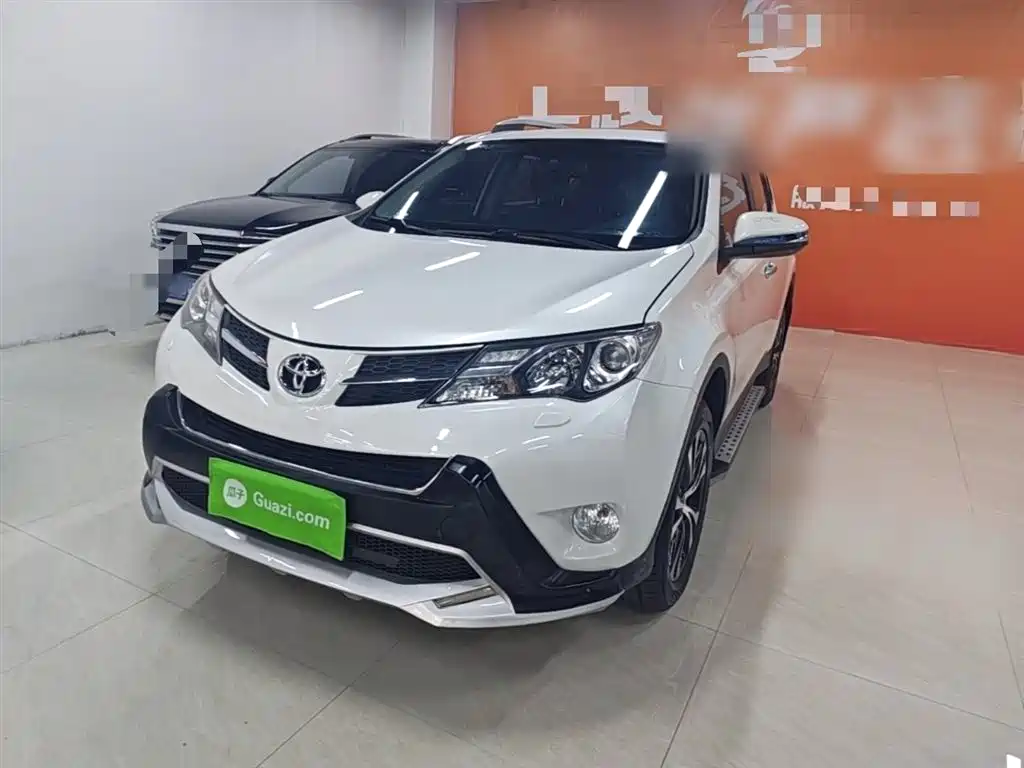 Toyota RAV4 2016 — фото 1
