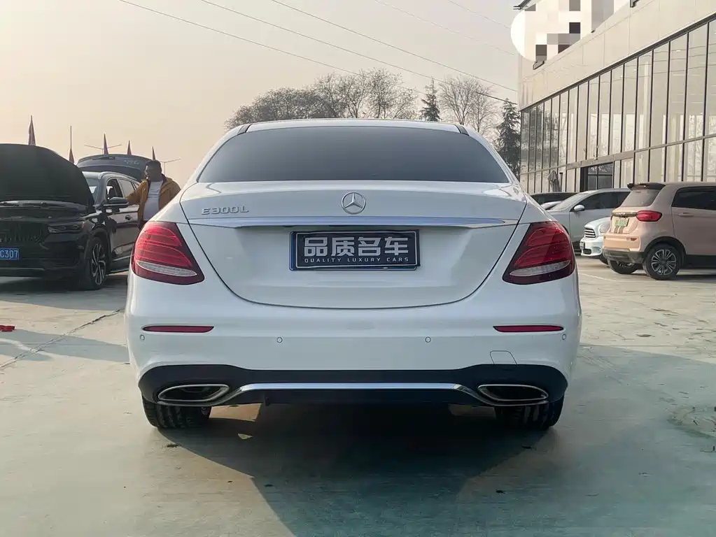 Mercedes-Benz E-Class 2020 — фото 15