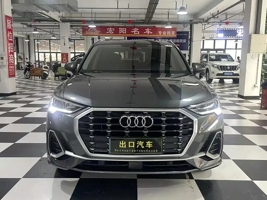 Audi Q3 2022 — фото 2