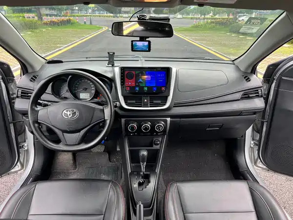 Toyota Yaris L 2019