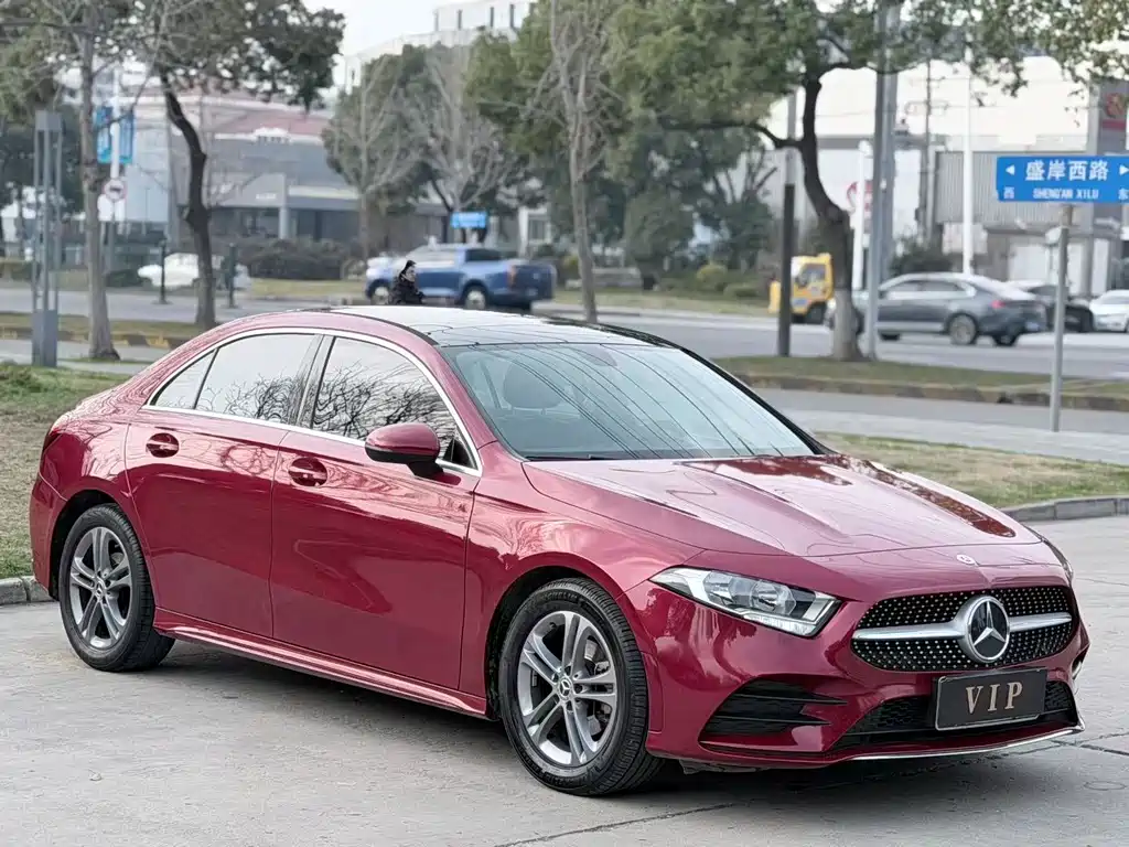 Mercedes-Benz A-Class 2022 — фото 3