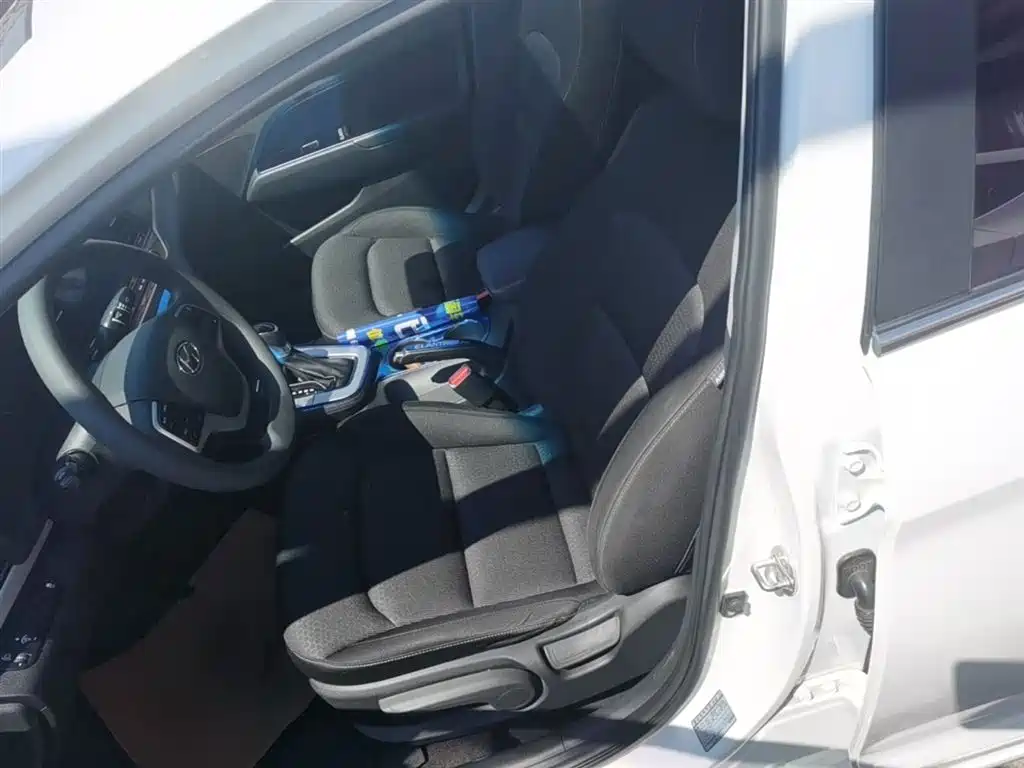 Hyundai Elantra 2018 — фото 15